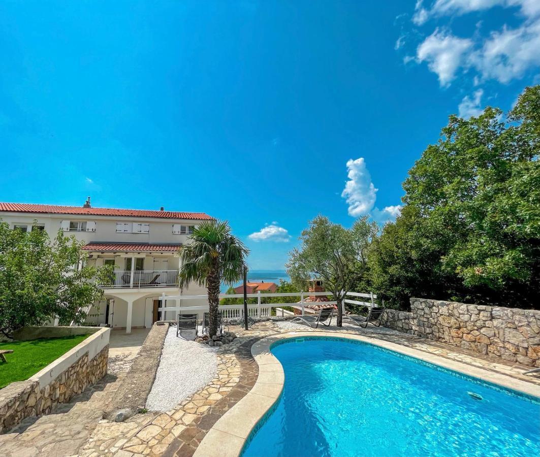 Apartments Villa Klaudia - Adults Only Crikvenica Exterior photo