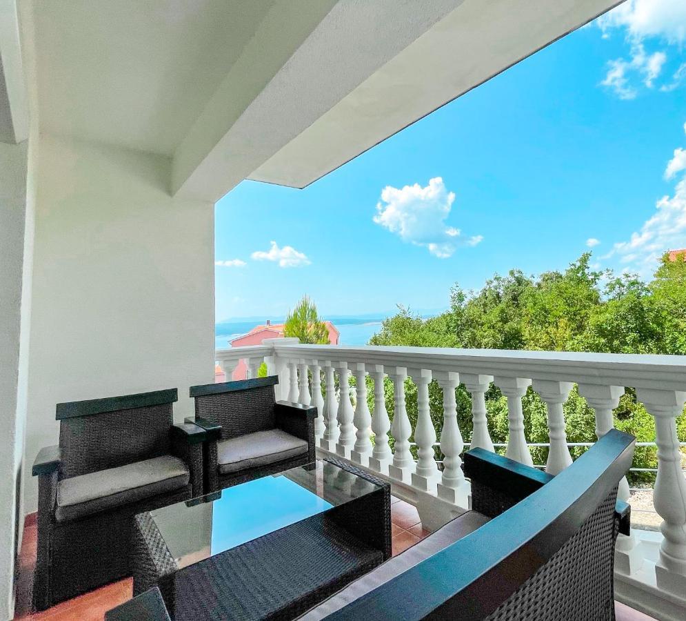 Apartments Villa Klaudia - Adults Only Crikvenica Exterior photo